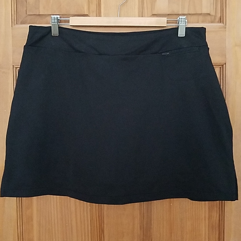 Be Inspired black skort